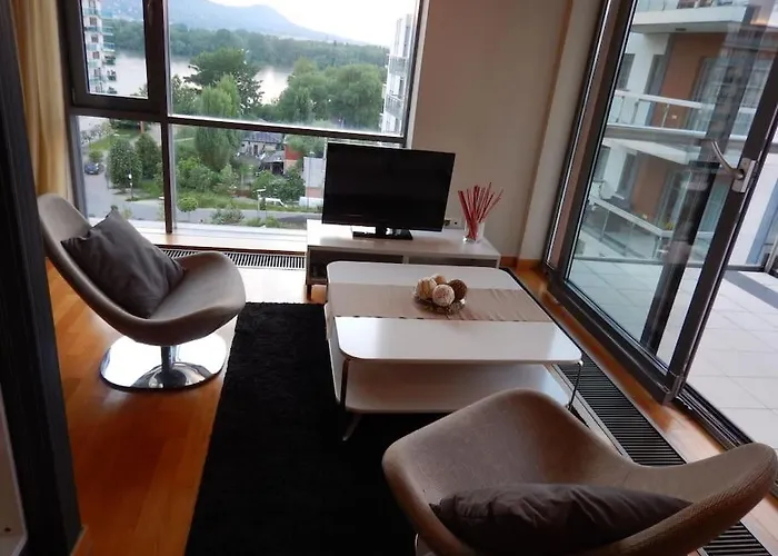 アパート Imadnivalo Medences Hotellakas Szaunaval. *