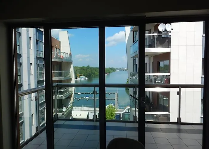 Imadnivalo Medences Hotellakas Szaunaval. Budapest