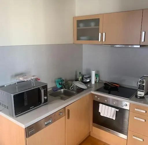 Imadnivalo Medences Hotellakas Szaunaval. *