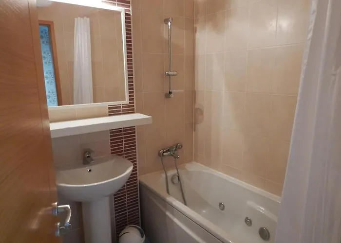 Imadnivalo Medences Hotellakas Szaunaval. Daire *