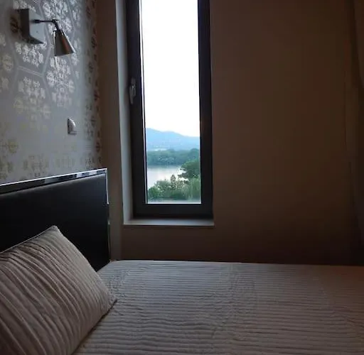 Imadnivalo Medences Hotellakas Szaunaval. * Budapeşte